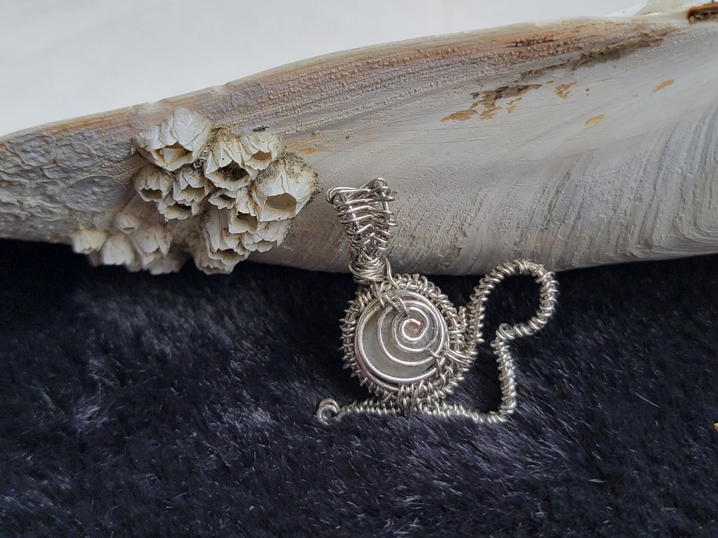 Agate Snail Pendent